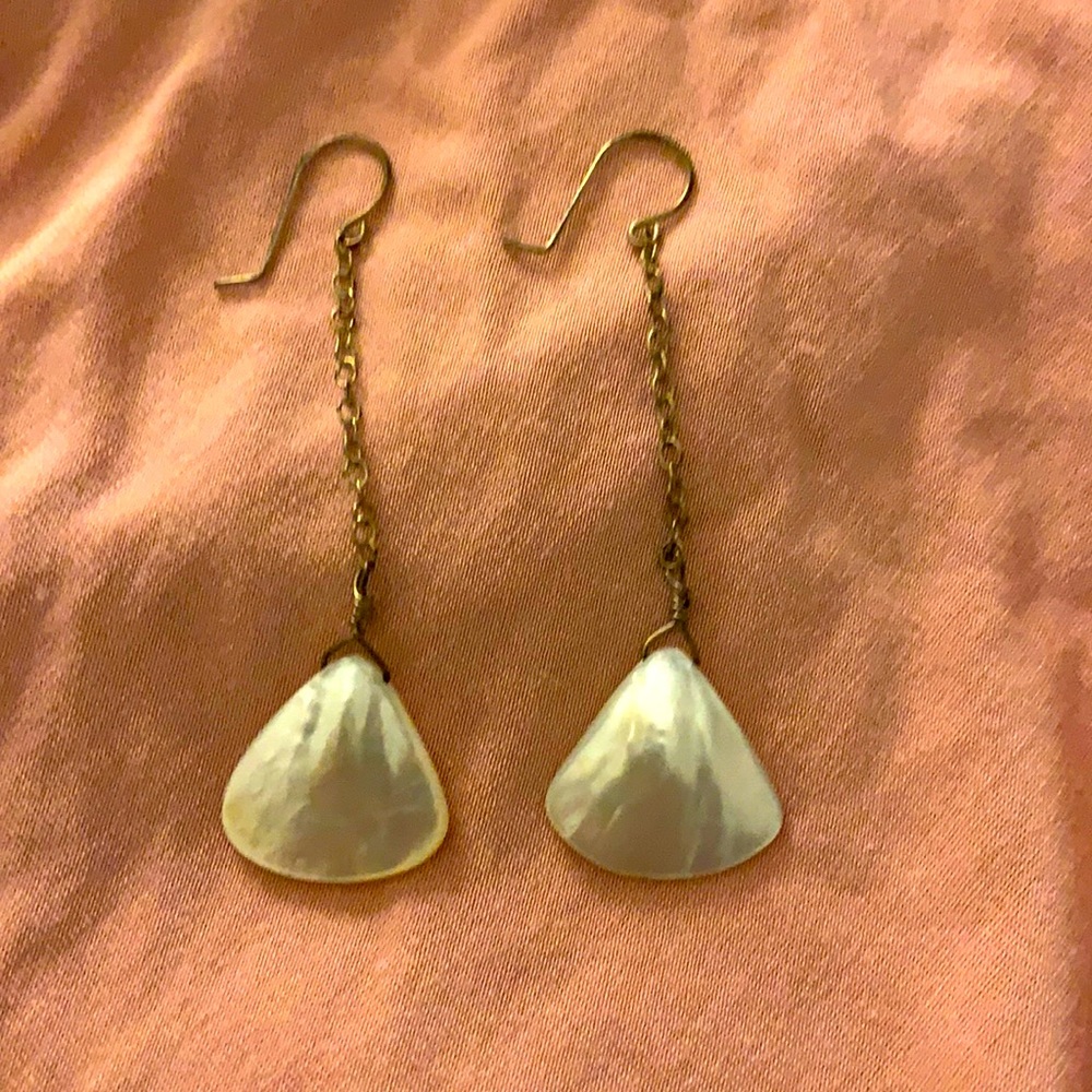 Pearl dangle earrings